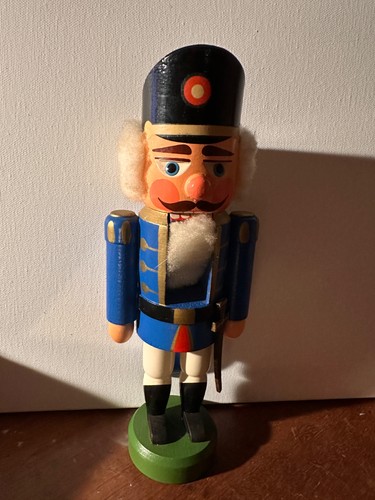 Blauer nußknacker aus - nußknacker, dem