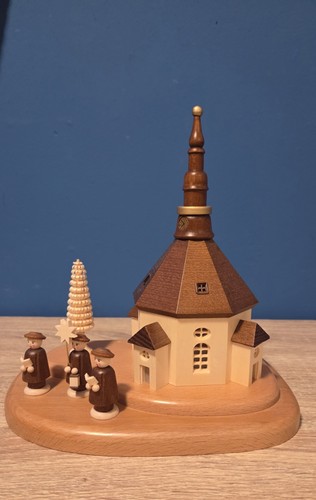 Kurrendesockel mit seiffener - kurrendesockel,