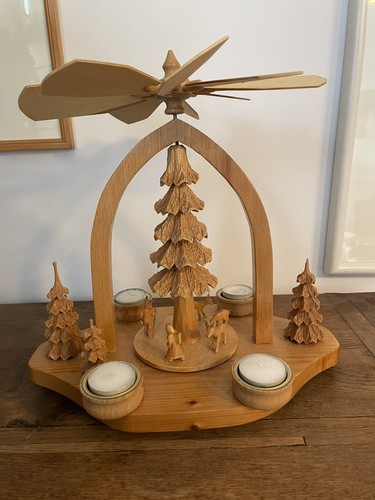 Pyramide weihnachspyramide - pyramide,