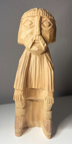 Geschnitzte holzfigur aus der - holzfigur,
